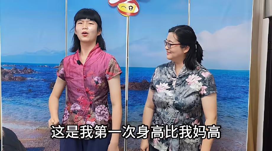 李宏烨的公式相声后继有人了，女儿儿子相继加入了公式相声的队伍，说的怎么样咱不评论