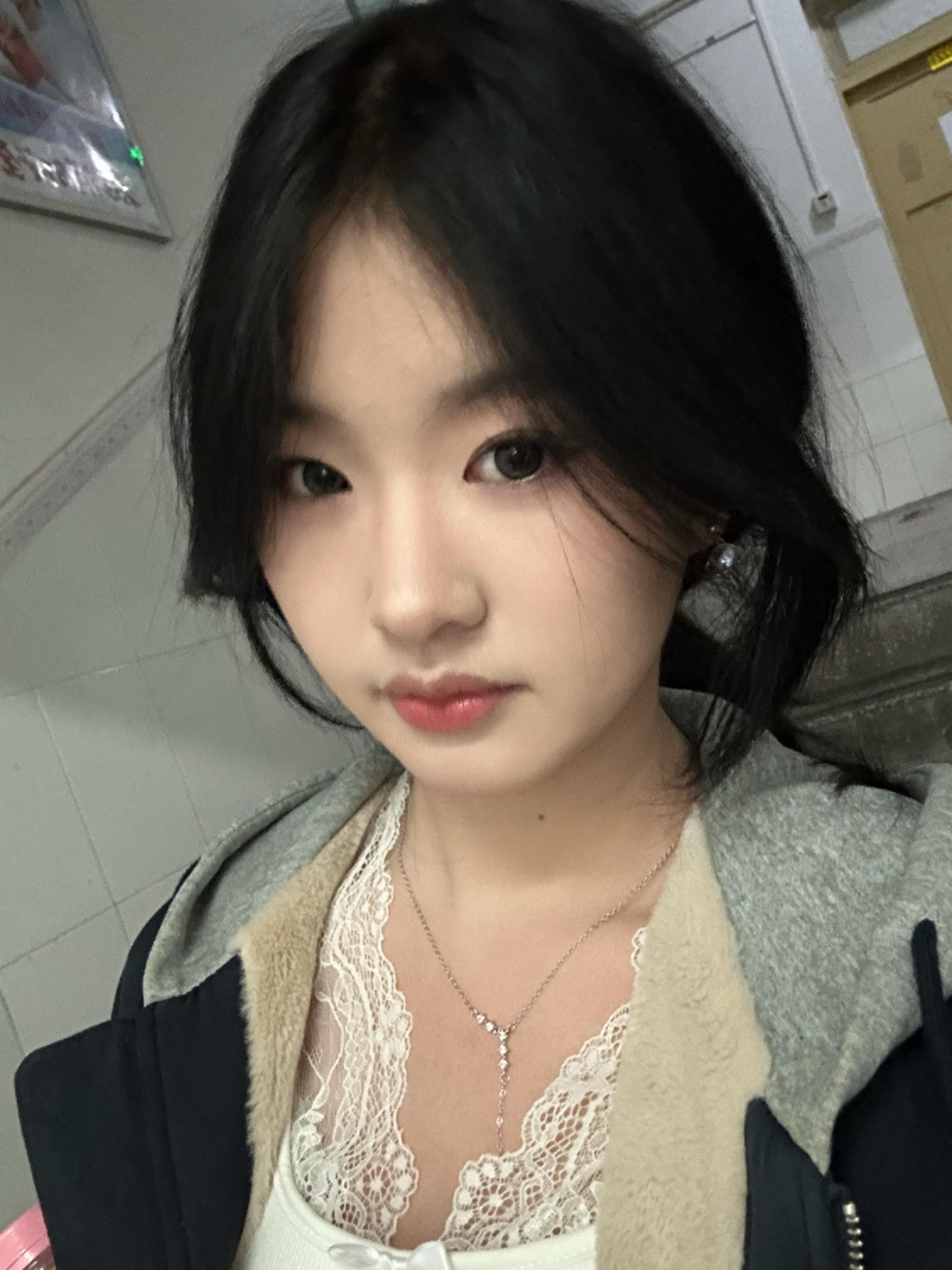 永远这个词太虚伪了 记住这一帧就好了