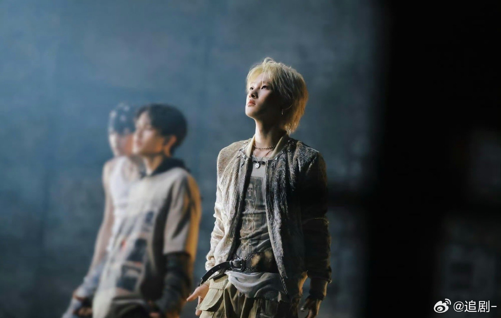 周震南是不是忘切小号了 周震南和粉丝的评论区battle太精彩！不问作品先唠家常