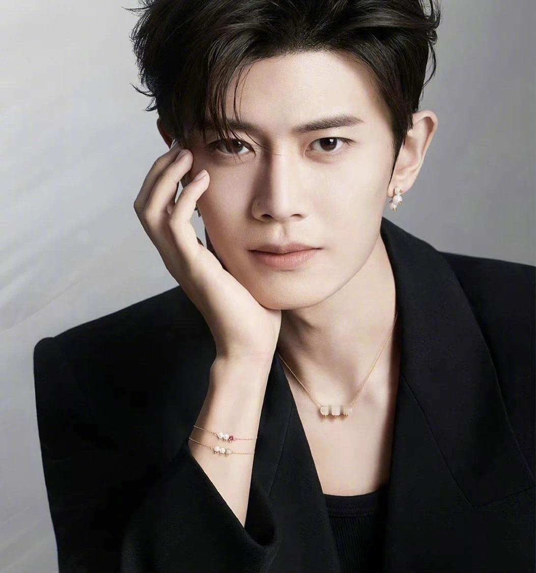 任嘉伦、宋祖儿的《无忧渡》有动静了，片方在争取今年第四季度抬上来，片方也是算想探