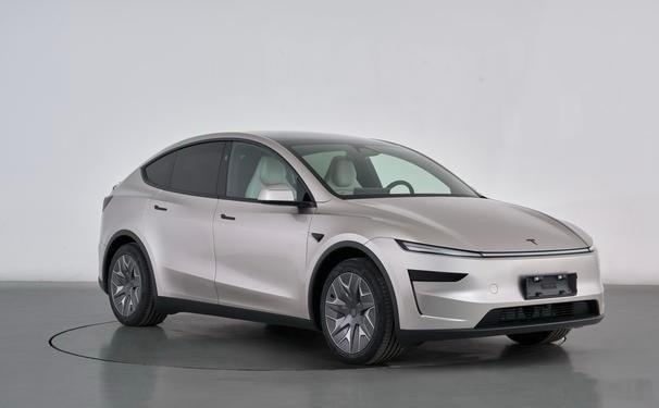 特斯拉modelyl车身加长200，轴距加到3060六座纯电，价格不离谱的话，销
