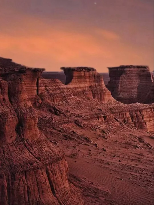 国庆节3天两晚阴山+中蒙边境无人区连穿组队