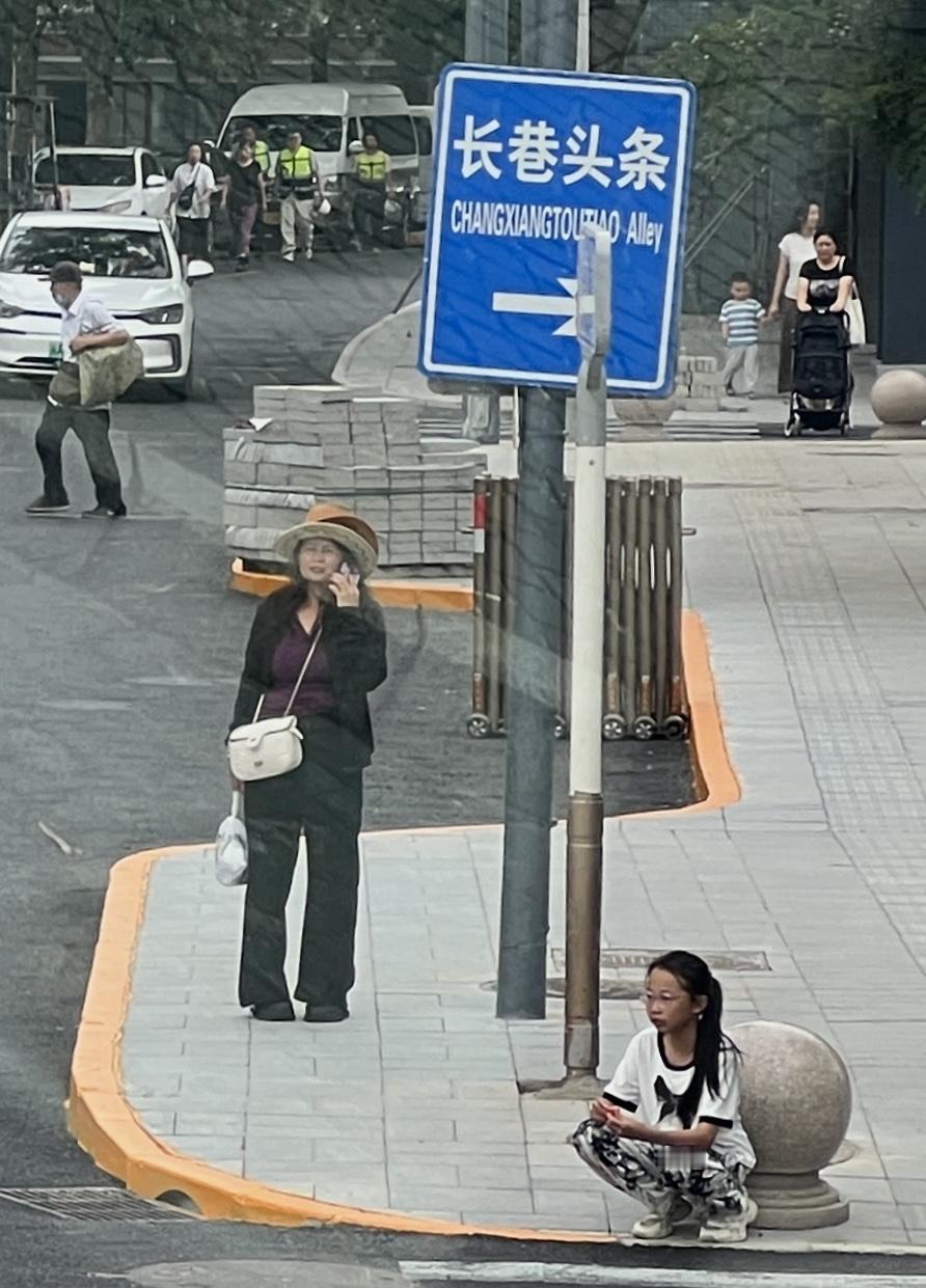 上天给你什么你就享受什么；拿走什么就放弃什么。命运之神指向哪里就走向哪里，且行且