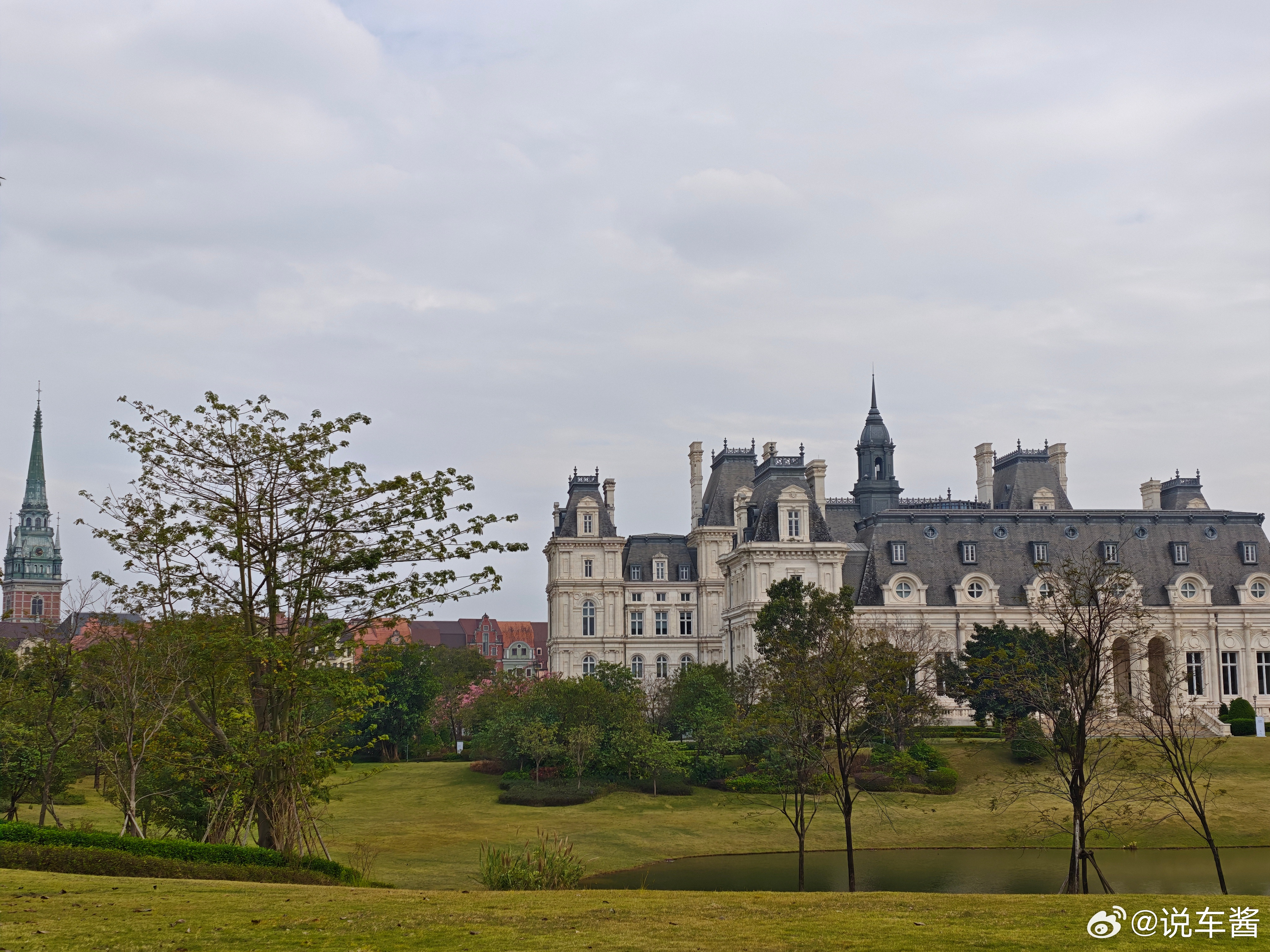 打卡一下华为松山湖园区小鹏X9联手华为推出下一代增程发电机