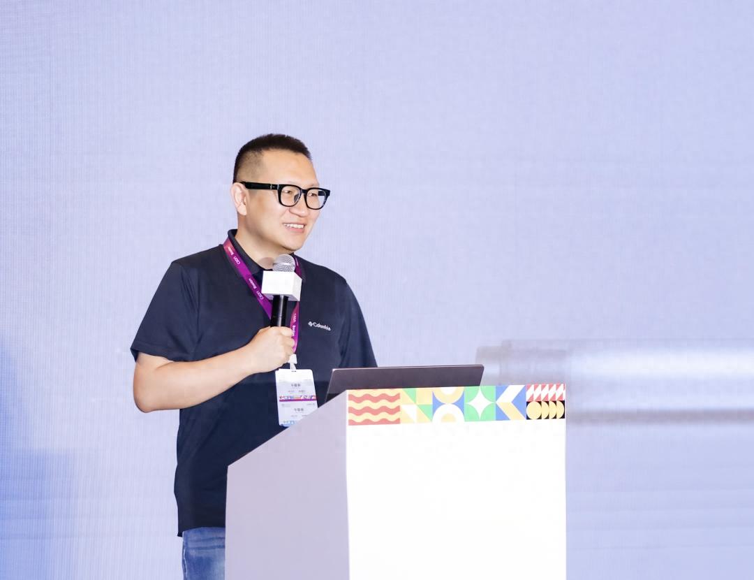 对话小米 AI 眼镜负责人：20 天卖光库存，但属于产品的「长跑」才刚开始