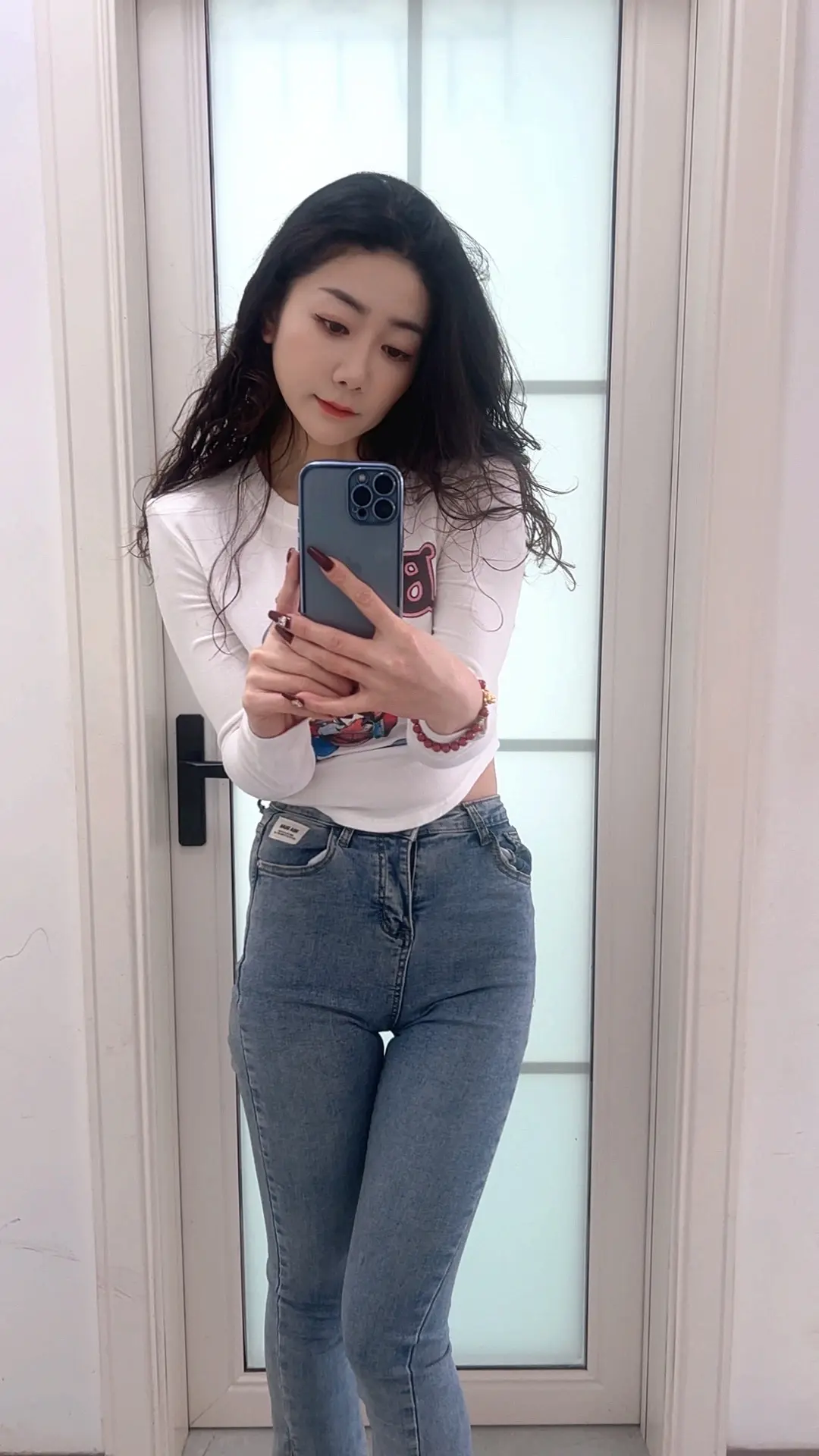 这世间最复杂的就是人心，有的人看上去很好，其实内心藏着八百个心眼子，有...