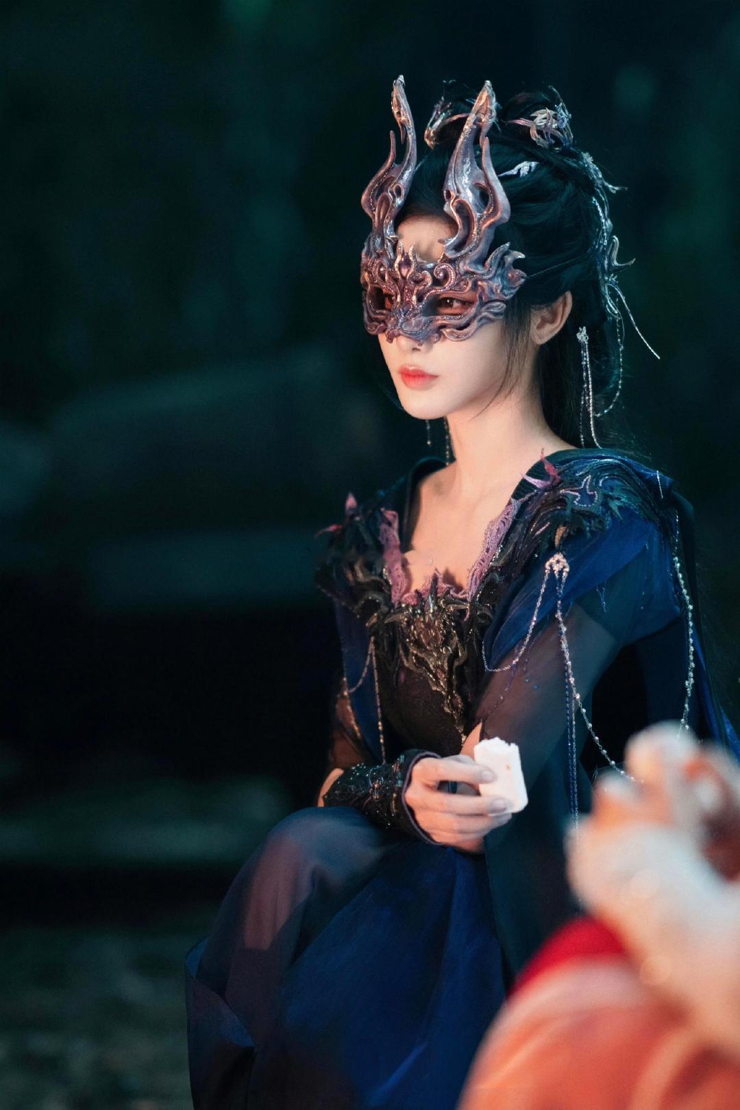 彭小苒顶着这张脸演第一美女 彭小苒这颜值演第一美女，简直是天选！眉眼如画，灵动气