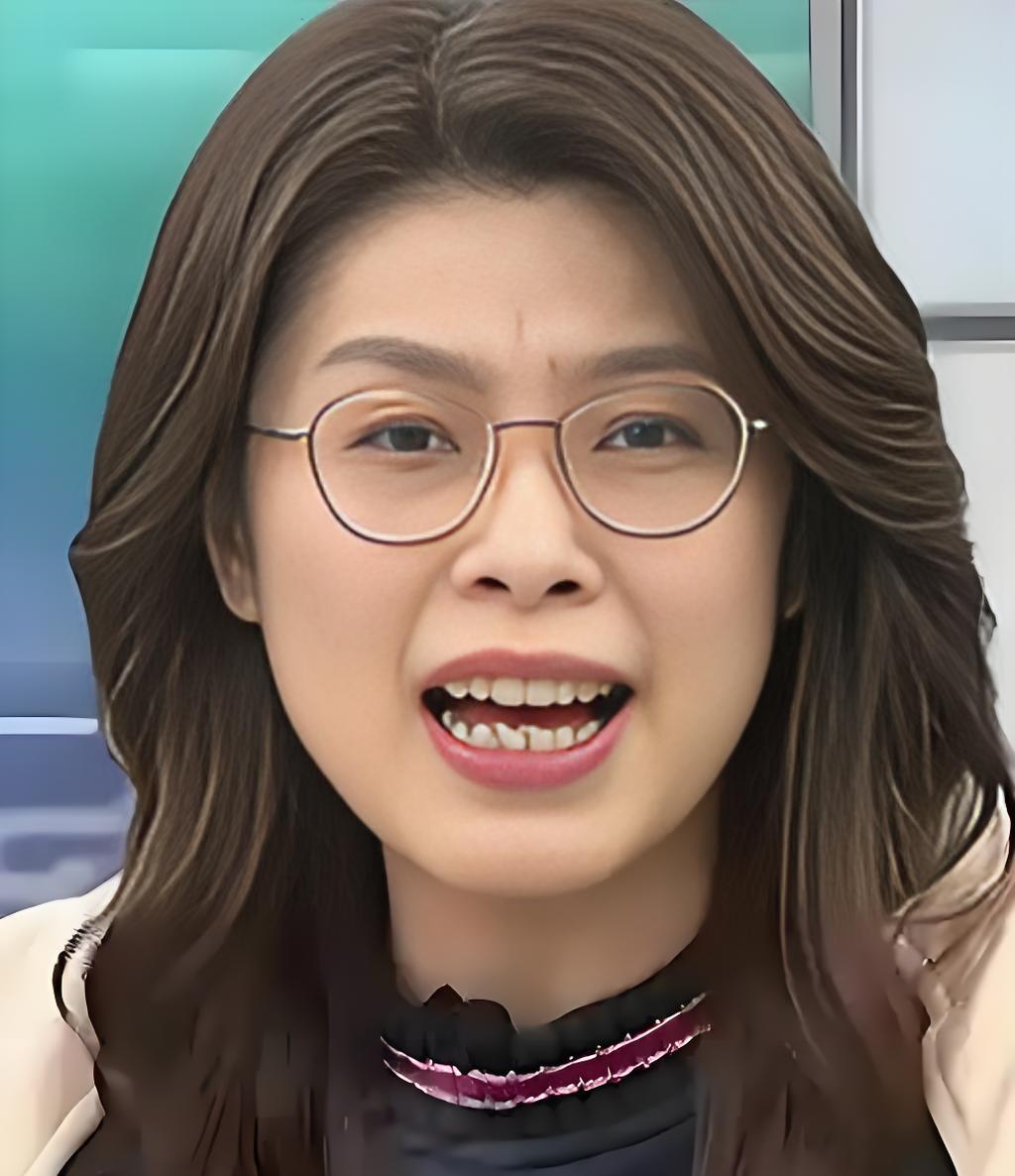 邱毅夸她能文能武，坐议起行，黎子渝夸她是敢冲锋陷阵的女战士，到底郑丽文有什么过人
