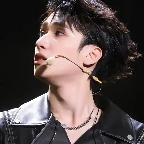 娱乐圈的瓜总能颠覆认知，可像严浩翔父亲严军这样剧情反复反转、细节满是漏洞的，确实