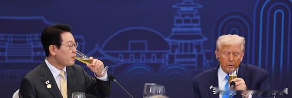 借亚太经济合作组织领导人峰会契机，美国总统特朗普于29日访韩时透露，美韩已就贸易