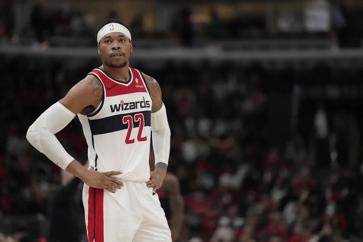 骑士nba自由市场nba交易我的观赛搭子 根据此前的报道，奇才裁掉了里乔恩-霍姆