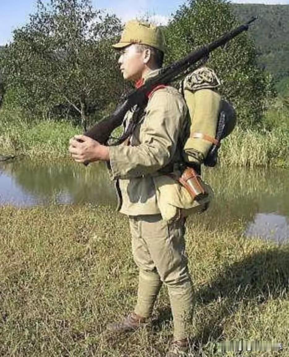 日本鬼子的单兵装备，当年还是比较齐全的，尤其是在一些细节问题上，它们考虑的很精细