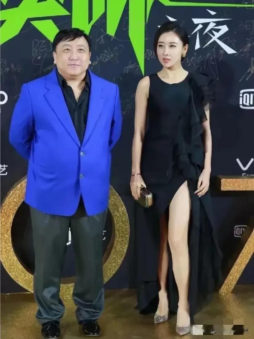 王胖子这一生应该是没什么遗憾了，才华横溢，导演了很多作品，更是发掘了很多晶女郎。