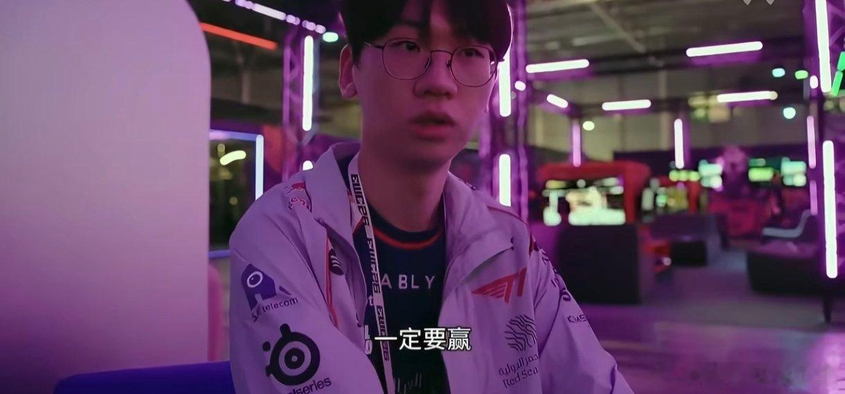 怎么说呢！看了昨天T1和GAM的比赛，T1的状态其实并不好！虽然战胜了GAM，但
