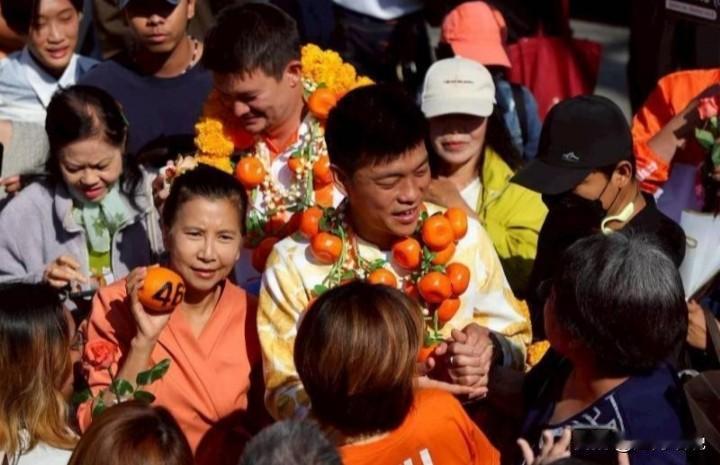 泰国大选前瞻：三党鼎立，联合政府呼之欲出？

泰国2月8日的大选在即，目前呈现出