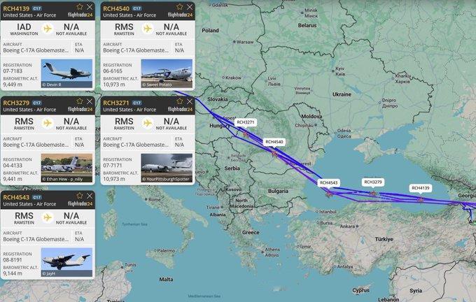 美国空军今天和昨天出现了一些不寻常的动向，至少有十几架C-17A“环球霸王III