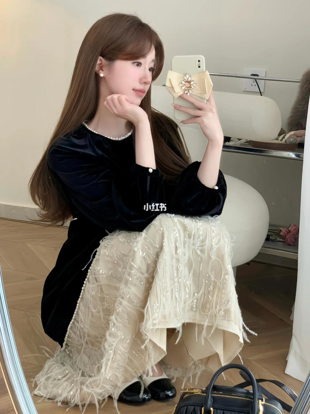 丝绒裙🖤把清冷又贵气氛围拿捏住啦！
