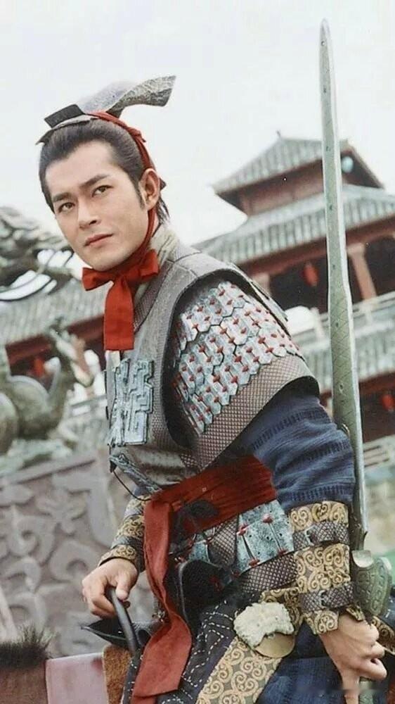 《寻秦记》里美女很多，真正的女主应该是纪嫣然。
纪嫣然是有名的才女，剑术在大魏排