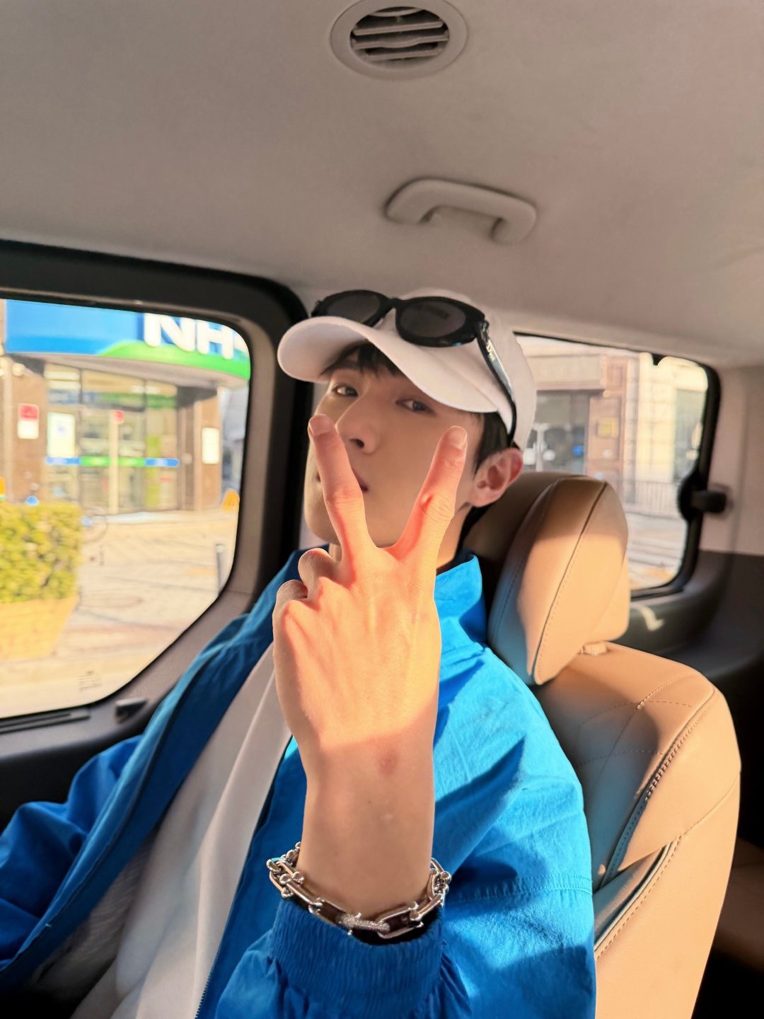 李昀锐的二月plog李昀锐分享二月plog：解锁了特别的新体验  二月再见 新的