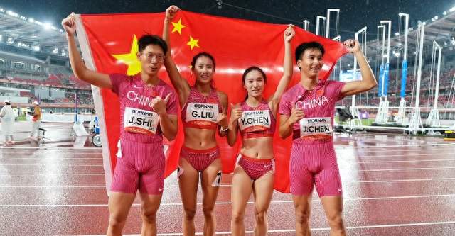 17岁陈妤颉极限反超！中国队拿下混合接力亚运历史首金