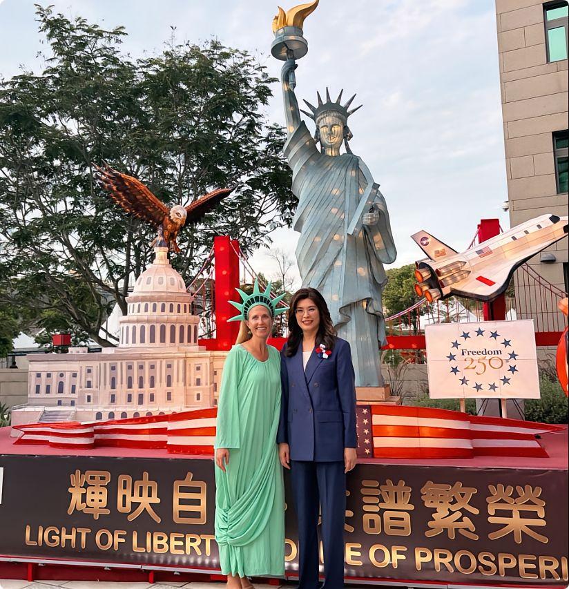 纵观台湾国民党主席郑丽文上任以来的所做所为和发表的言论，越来越感觉到她不是大陆人