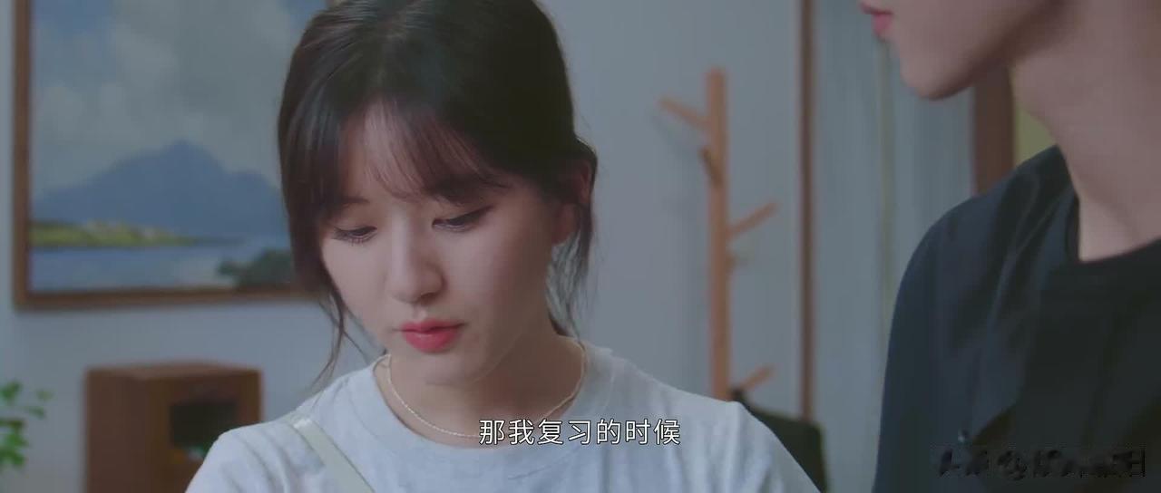 看懂了：《偷偷藏不住》桑稚能把段嘉许迷成那样，不是没有道理的...

宿舍停电，