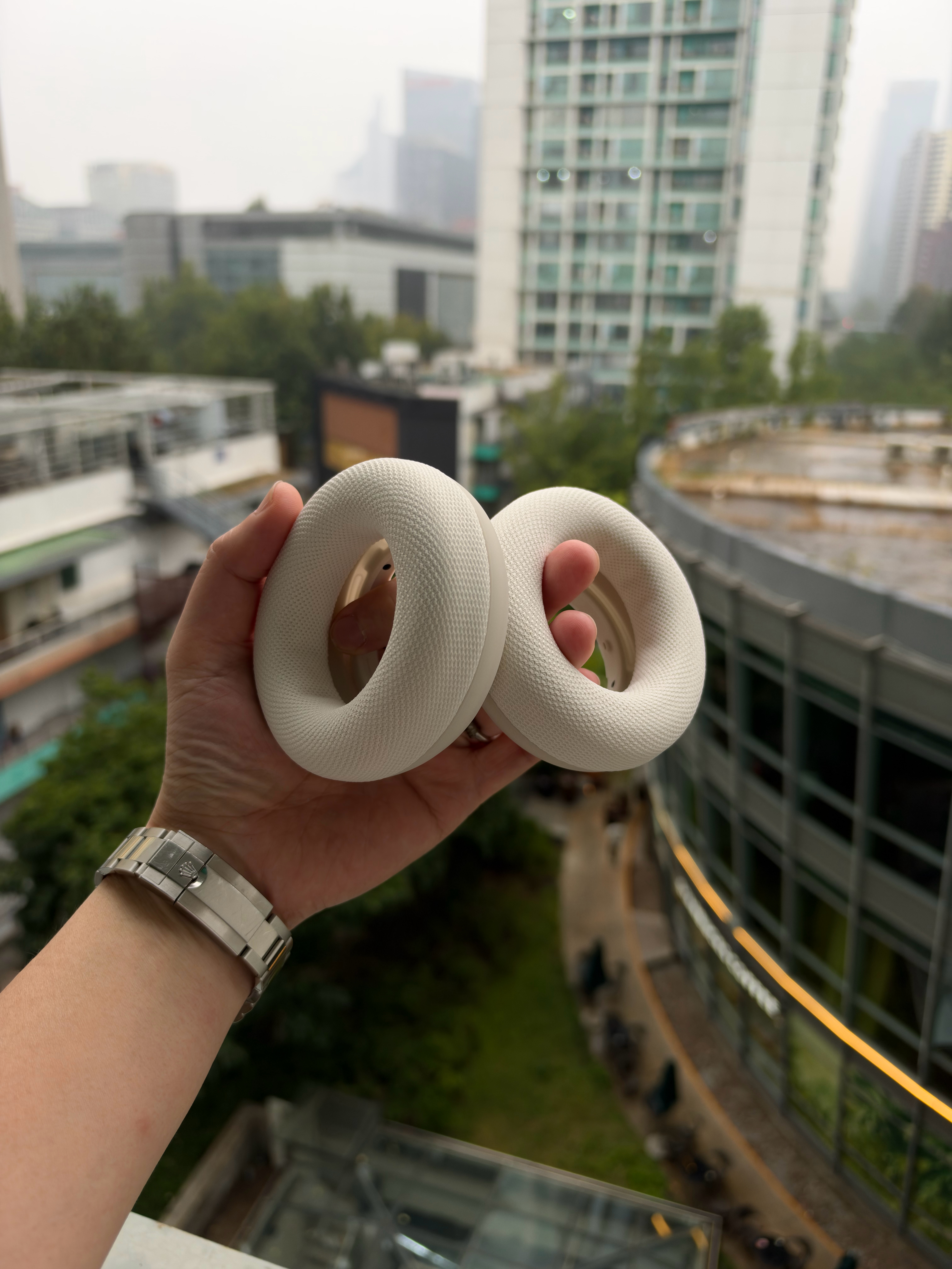 Beats 360，时髦好物，适合头小人群，适合穿搭爱好者，适合果粉。AirPo