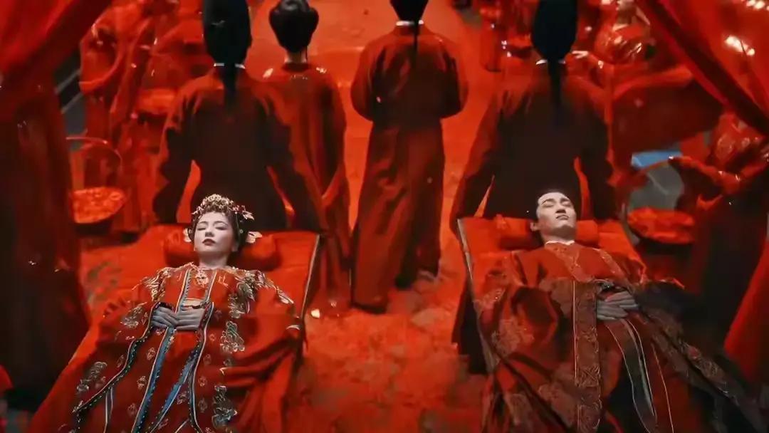 2026年2月5日，长安盛唐宫廷里，上元夜宴突然变凶案，宁远公主当众被诡火焚身，