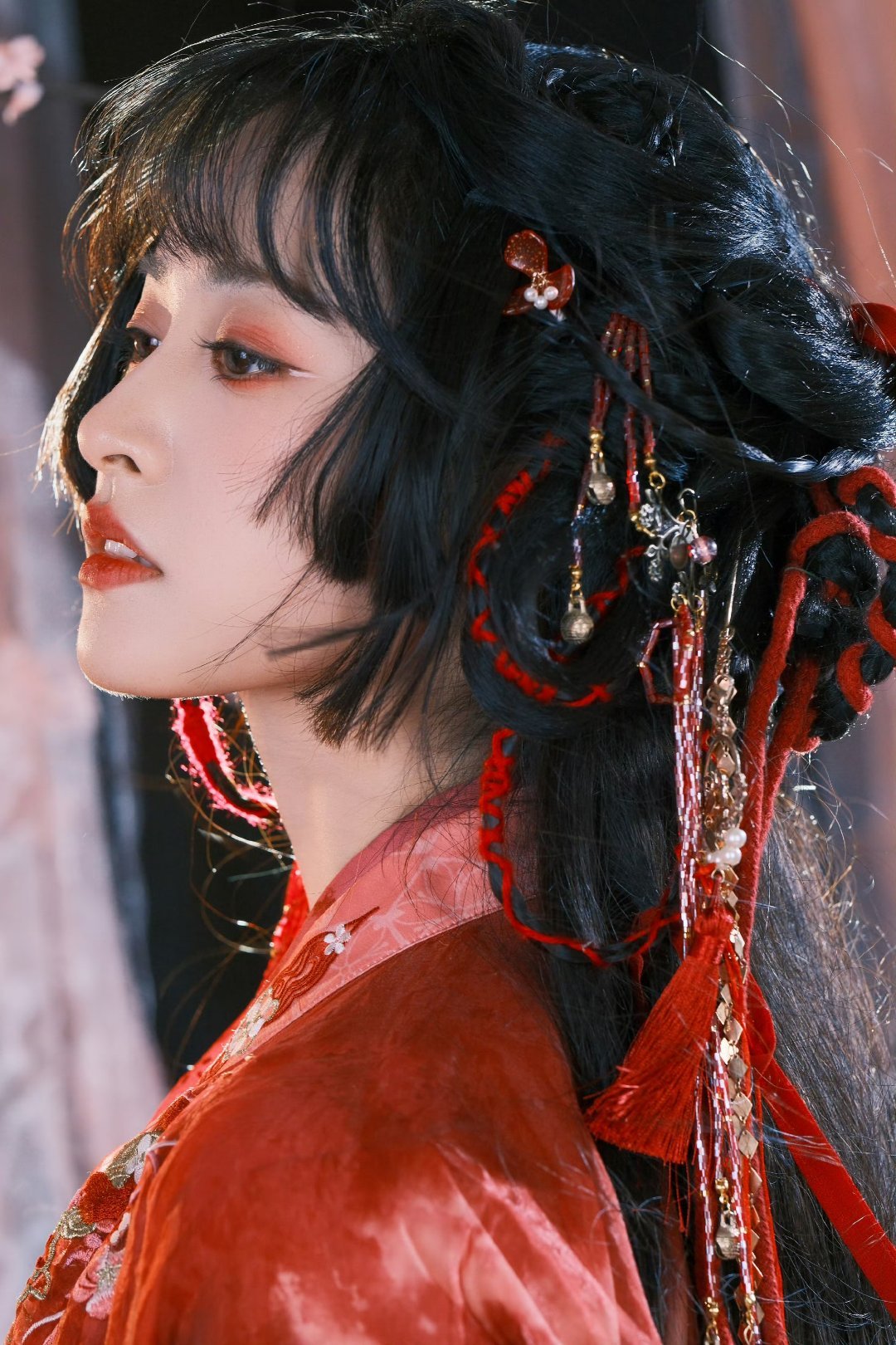 沈月最新古风大片，来递个古装本子吧！ ​​​