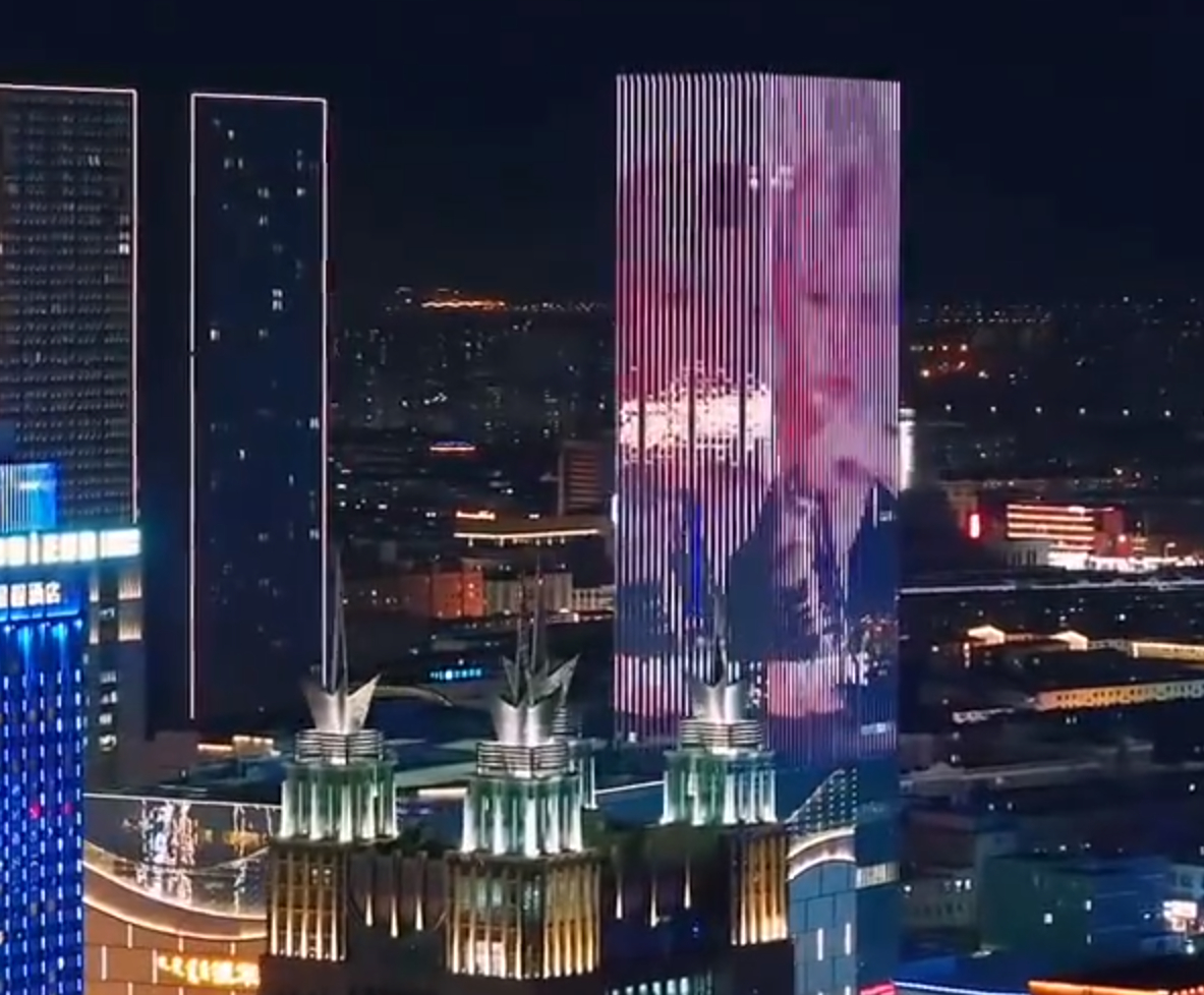 邓为这次真的是找了个很不错的品牌方啊金主这次是下了大手笔飞机，帆船，大屏，地铁，