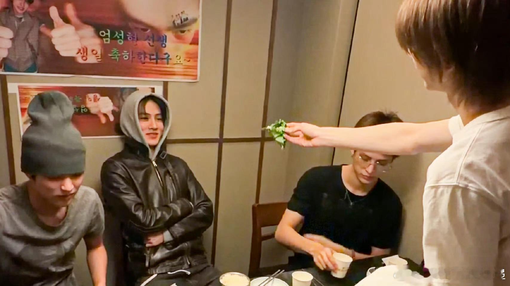 cortis没有一帧是废片 彻底沦陷在Cortis的镜头里了，翻遍所有物料找不到