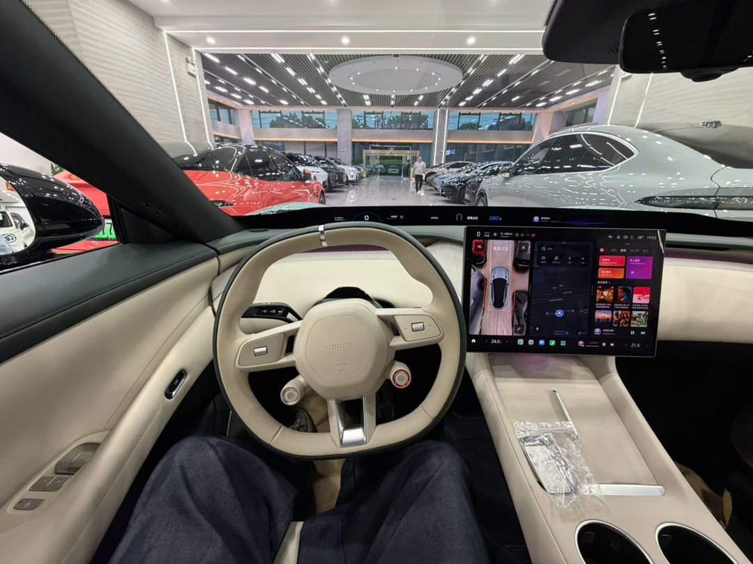 因为经常需要在展厅里挪车，所以会快速的从一台车切换到另外一台车，这个过程中你就能