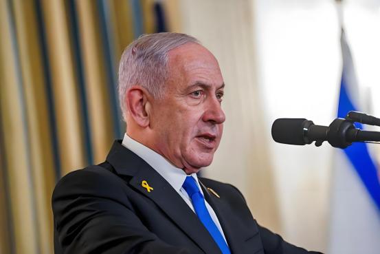 美国怕不是疯了，内塔尼亚胡这个战争狂人，完全无视国际法，于当地时间2026年4月