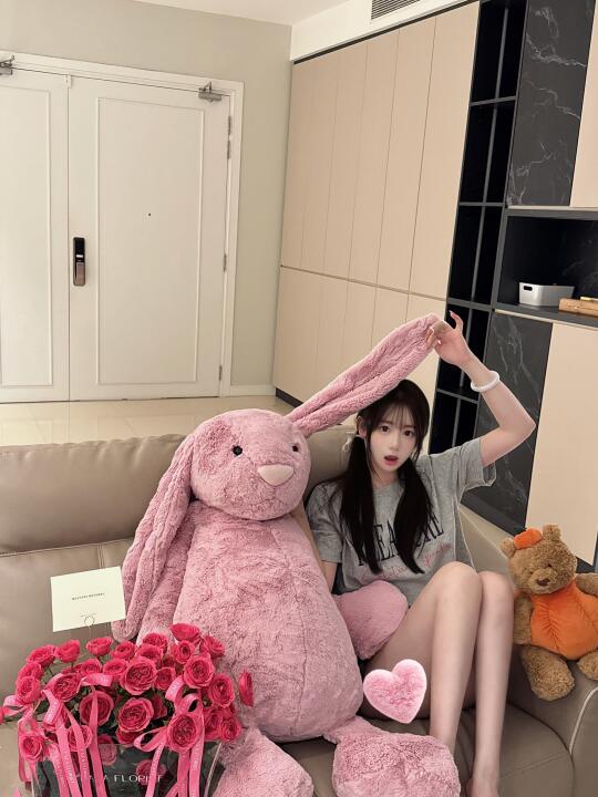 超级好rua🐰兔兔王 jellycat