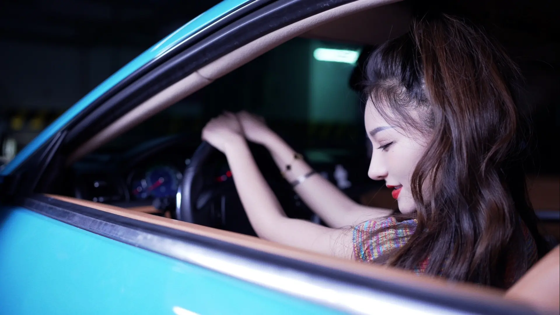 系统消息：识别到您是优质车主。请发布您与爱车的合照
