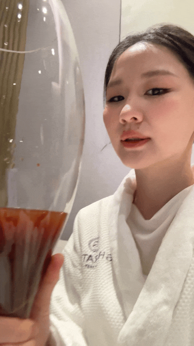 金靖你还是没改 金靖还是没改啊hhhh～依然在爽文里无法自拔。她把女主称为自己养