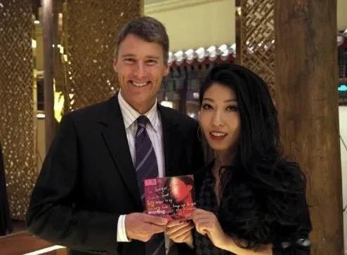 曲婉婷母亲贪污受贿所得购买的房产被拍卖。
其实在拍卖之前，很早就流出这条的消息。