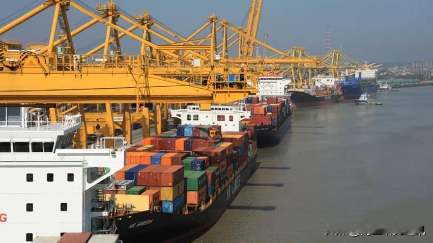 《日经亚洲》12月4日报道，因孟加拉国法院对司法请愿裁决存在分歧，阿联酋企业与孟