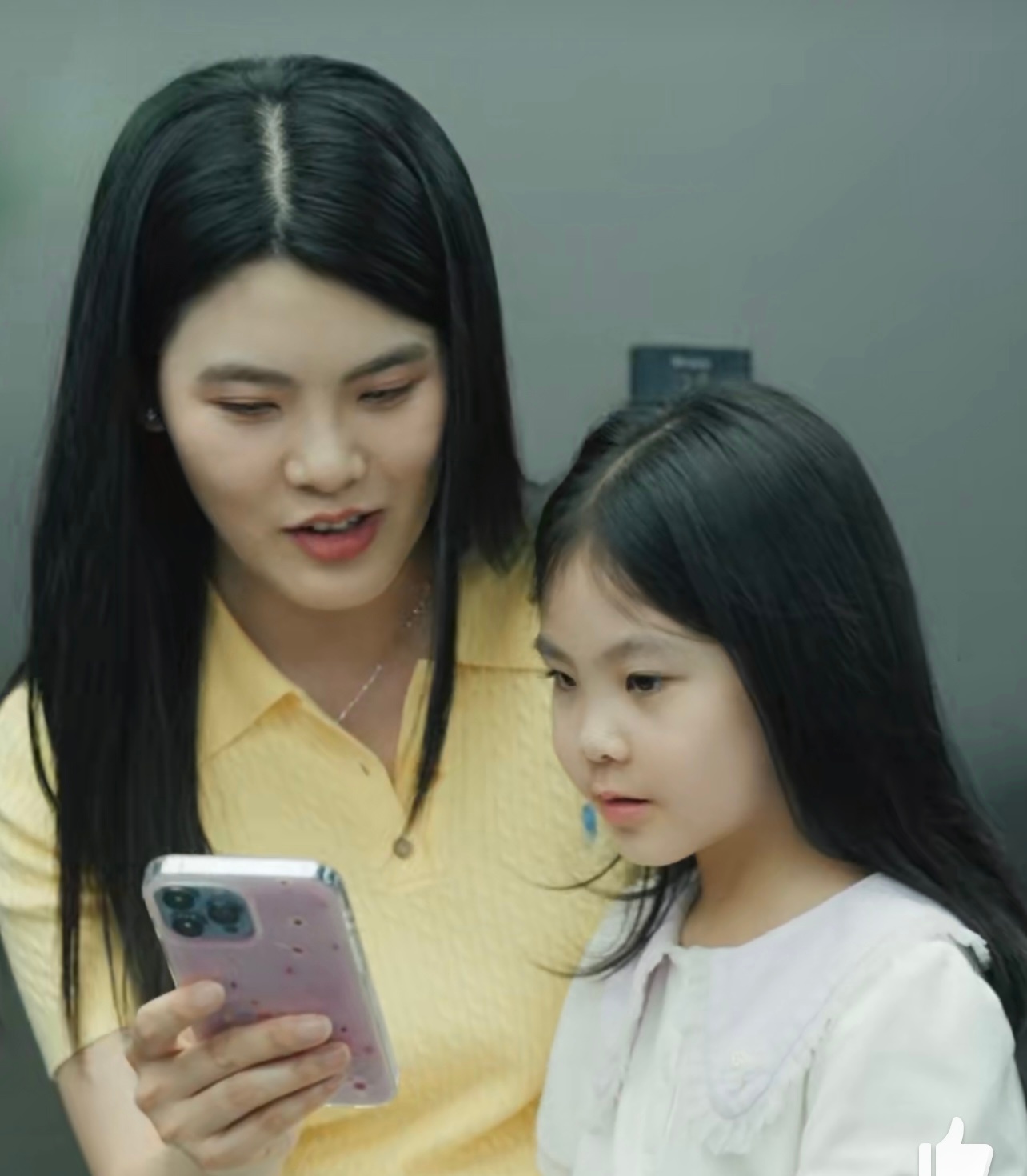 龙抬头广东理发店队排长龙广东人的龙抬头有多讲究二月二龙抬头，广东理发店里全是欢声