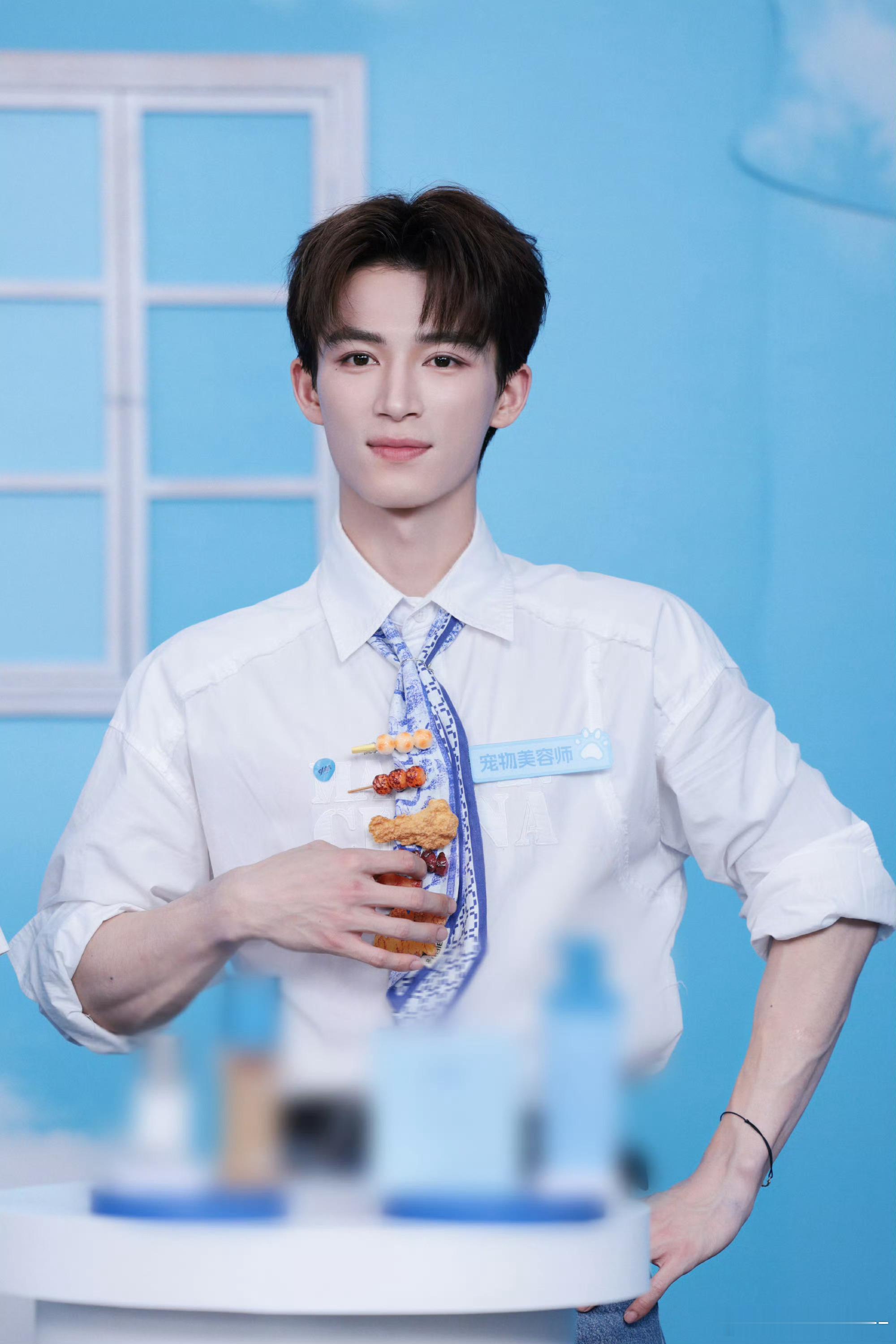 告白 王星越即将解锁《告白》现偶新角色，这选角真的绝了！他的眼神戏超有感染力，跟