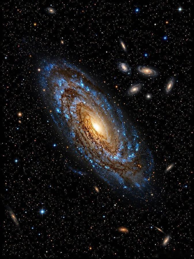 NGC 7331：银河系的天体双胞胎  天鹅座中的倾斜杰作在飞马座星空中，漂浮着