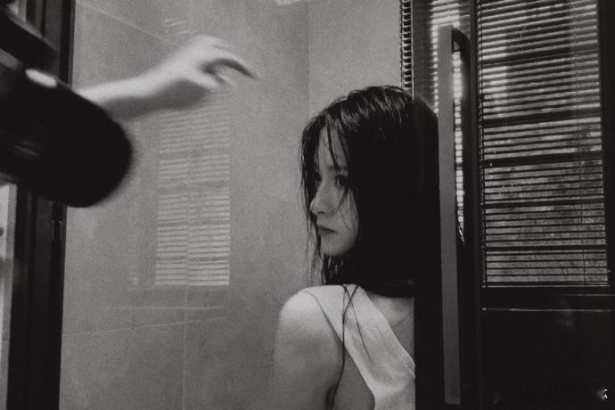 沈月撞档沈月 沈月撞档的快乐谁能拒绝！一边笑到捧腹一边馋到流口水，太绝了！ 