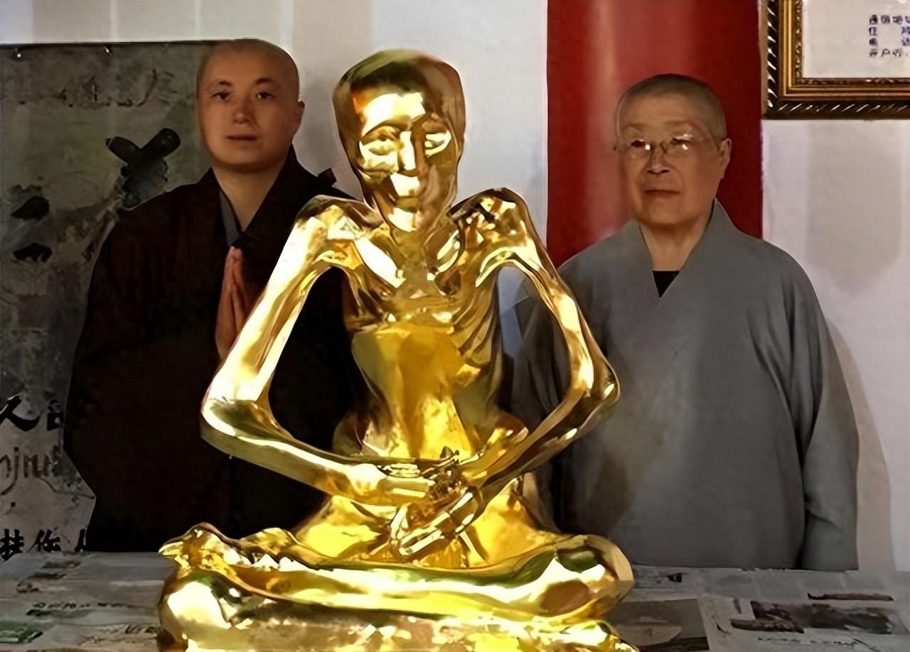 1995年，安徽85岁的女尼仁义师太临终前告诉他的徒弟：“我死后不烧，将我放入大