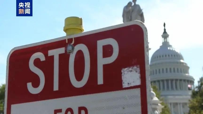 快讯快讯
美国联邦政府“停摆”第35天
4日，美国联邦政府“停摆”进入第35天，