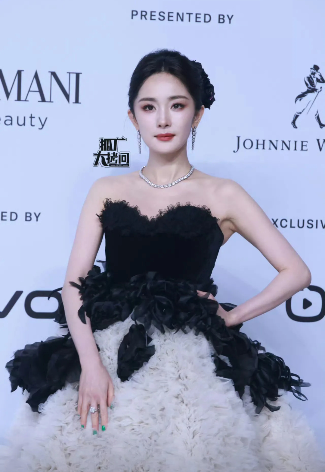 只能说一句幂神牛逼罢了！！！ 