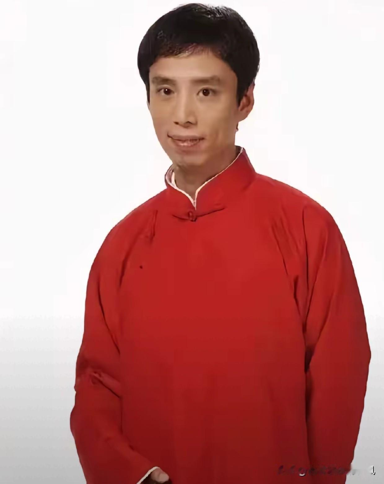 发现了没？

贾旭明这哥们儿真神了，一上台就踩点，上次2023年办公室小品演完，