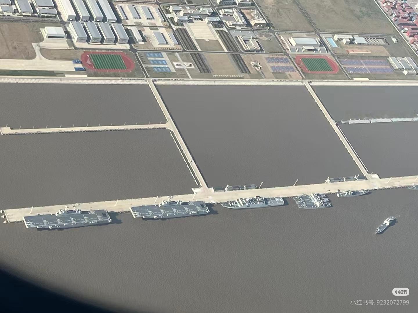 广西舰和安徽舰 ​​​