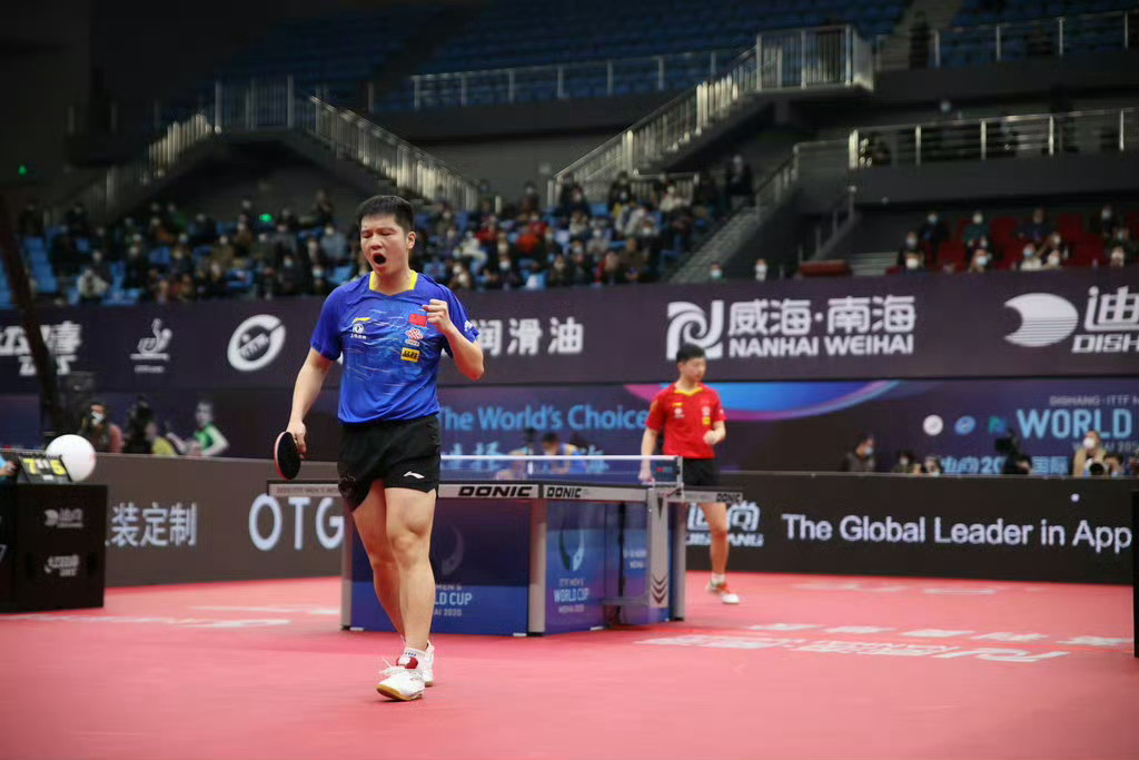 樊振东23岁成就世界杯四冠王 不仅是最年轻世界杯男单冠军，还是首位世界杯单打三连