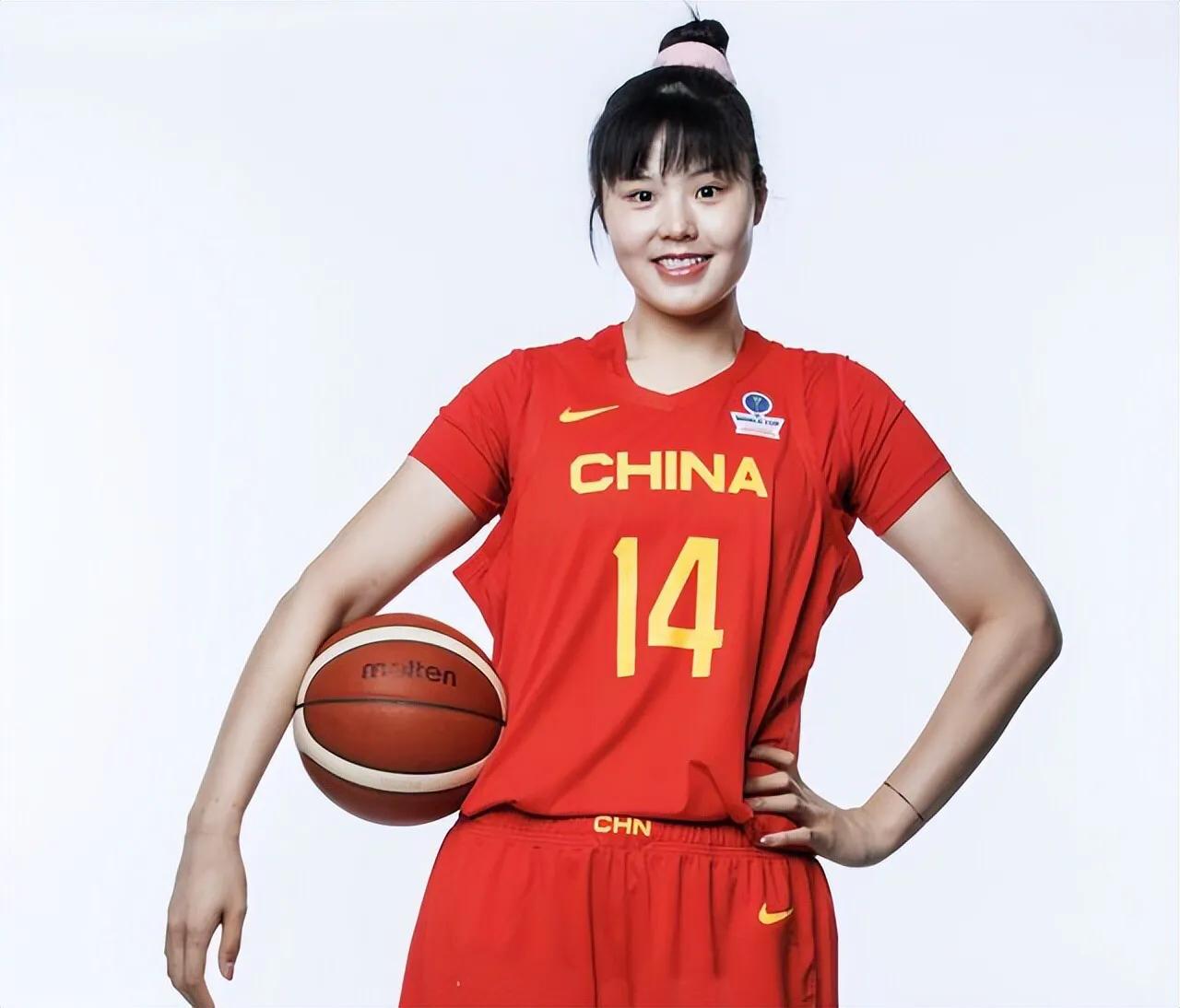 害怕中国女篮李月汝心中有急迫感！

对李月汝有一些不得不说的话
那就是害怕她急于