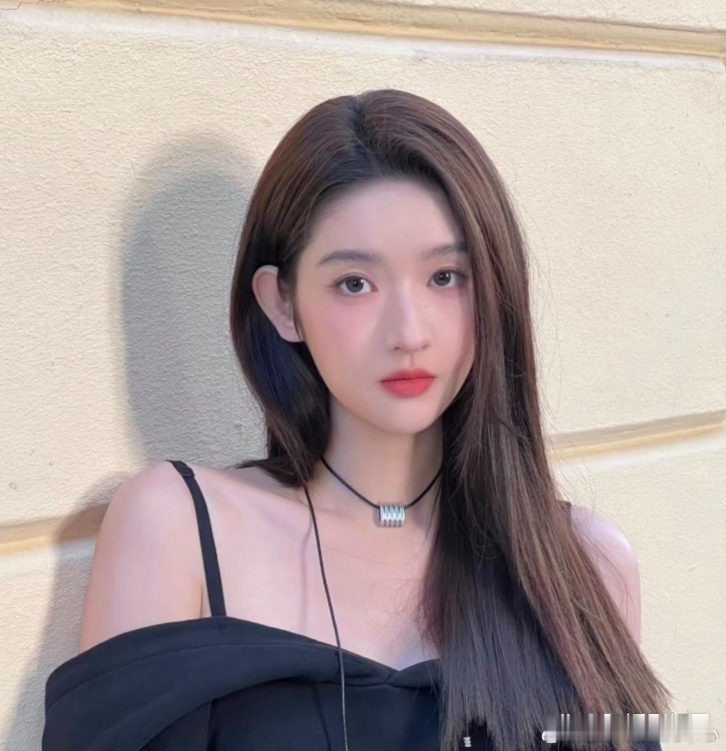 1、杨洋在接触重大革命历史题材《星海征程》，这是央一预定的大剧，他还有部杨阳导演